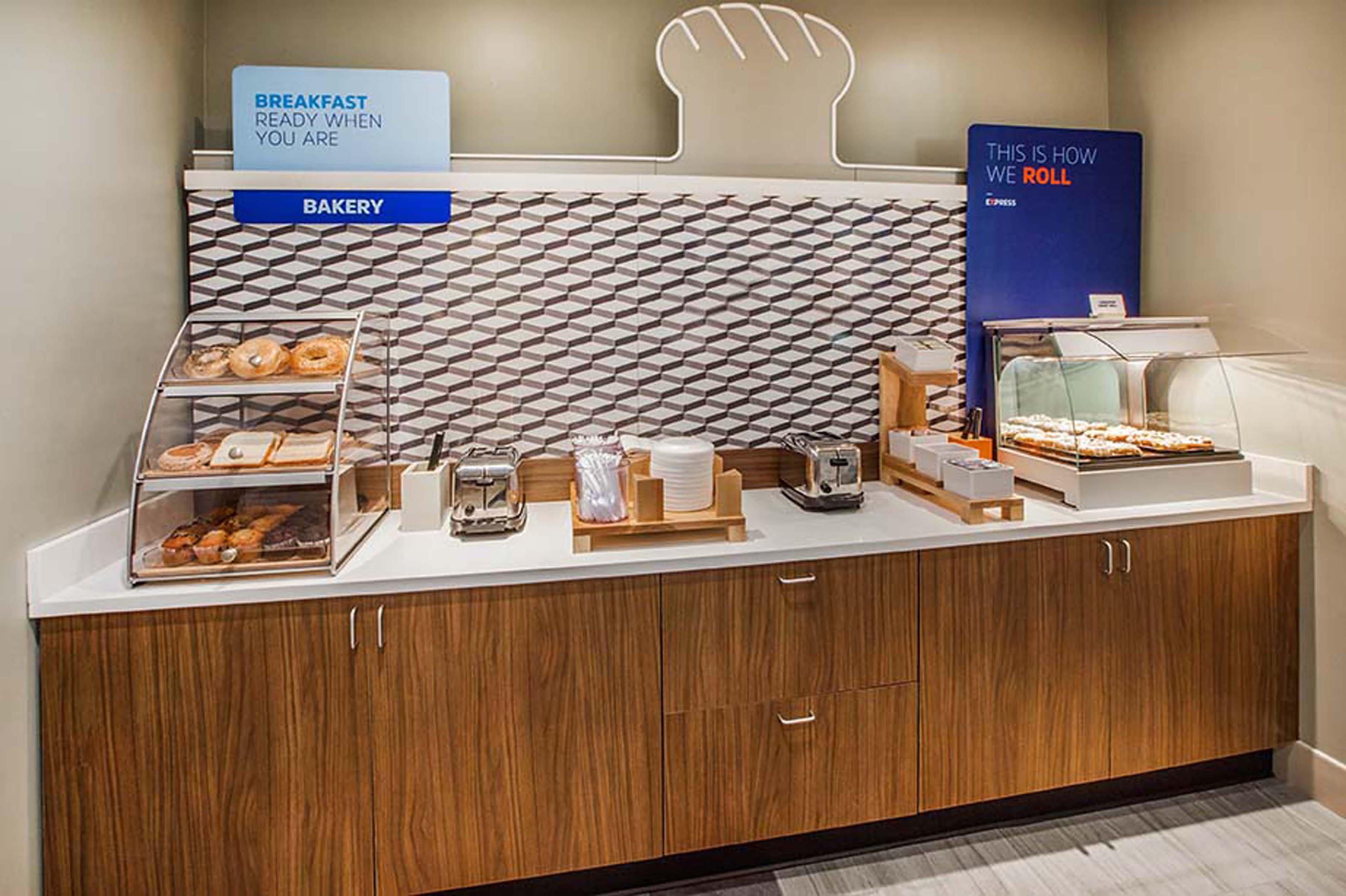 Holiday Inn Express & Suites - Portland Airport - Cascade Stn By Ihg Exteriör bild