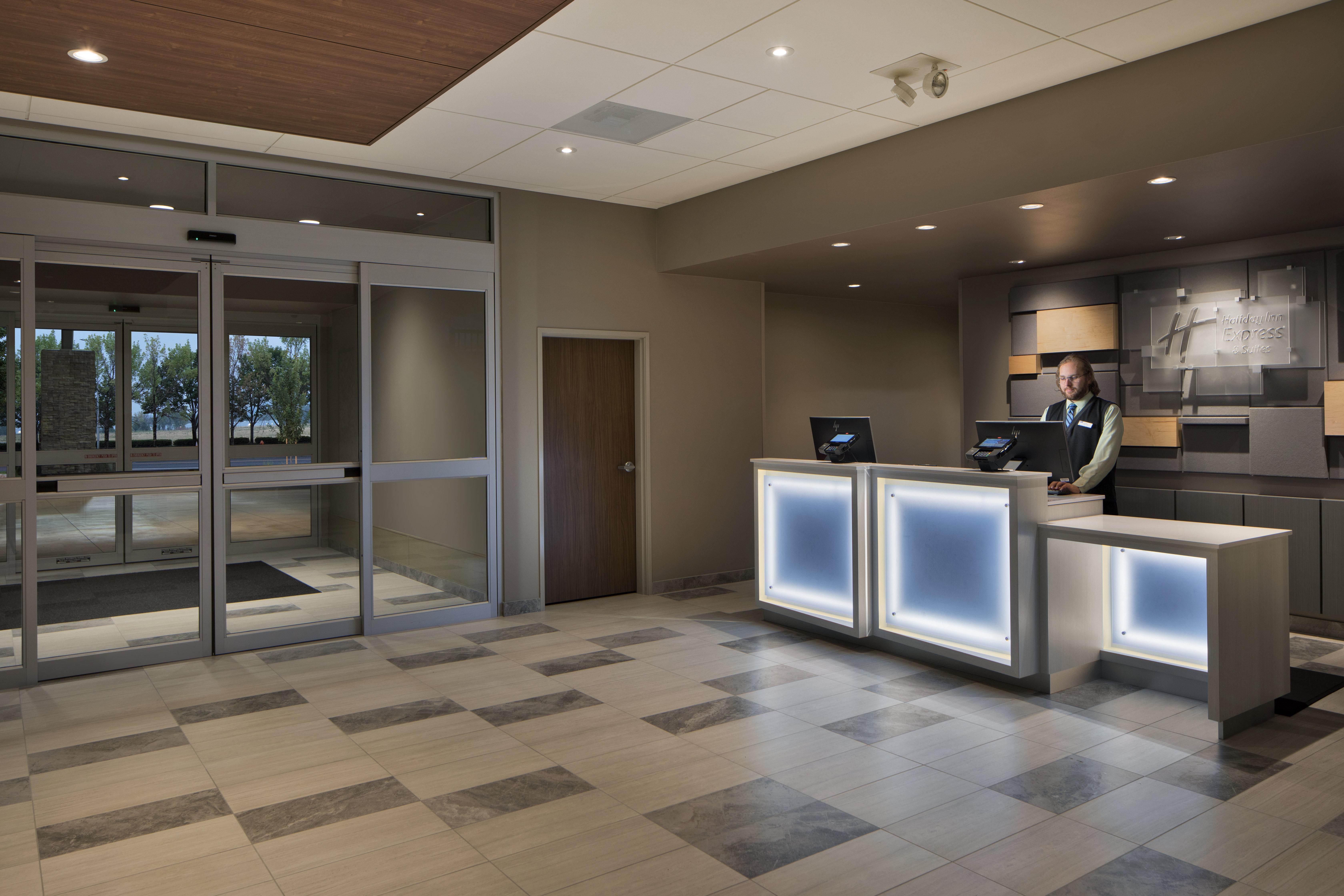 Holiday Inn Express & Suites - Portland Airport - Cascade Stn By Ihg Exteriör bild